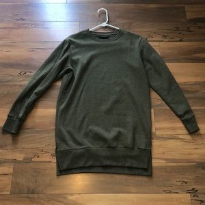 Green sweatshirt